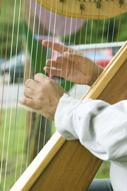 harp being played