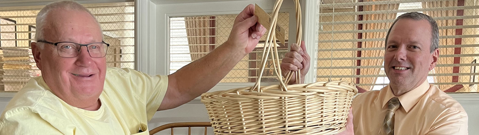 banner showing a homeland resident drawing a lottery calendar winner